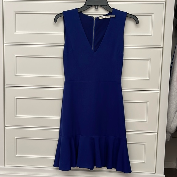 alice + olivia peplum hem mini dress Size 0 US - Picture 2 of 7